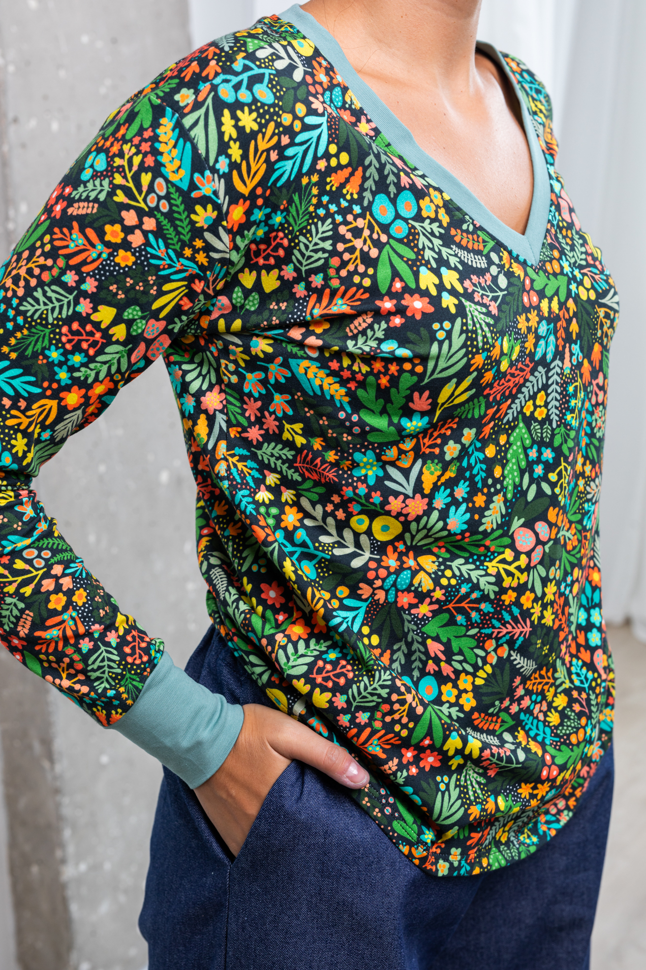 Top Flower Tapestry