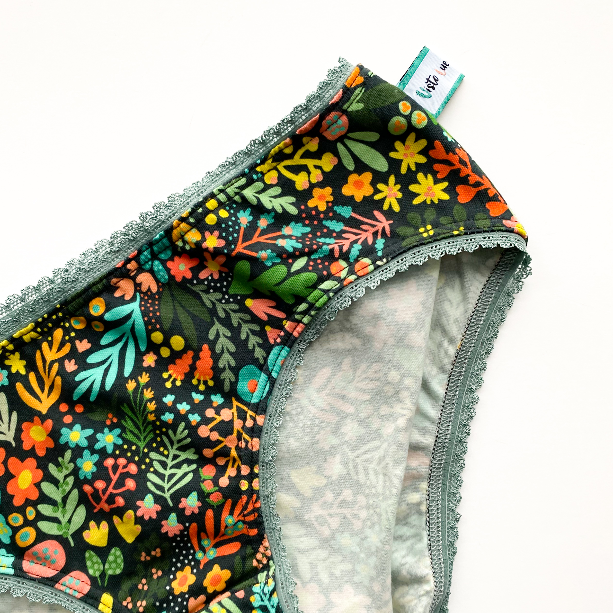 Braguitas Flower Tapestry