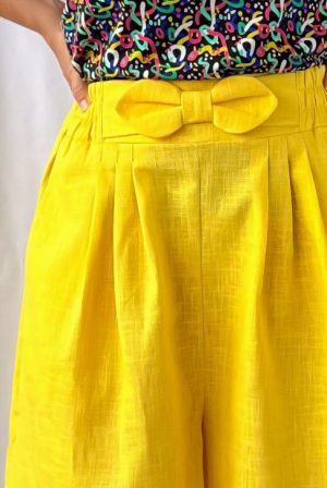Short Lino Amarillo M/L