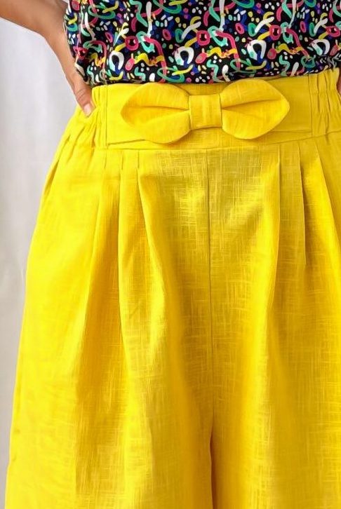 Short Lino Amarillo M/L