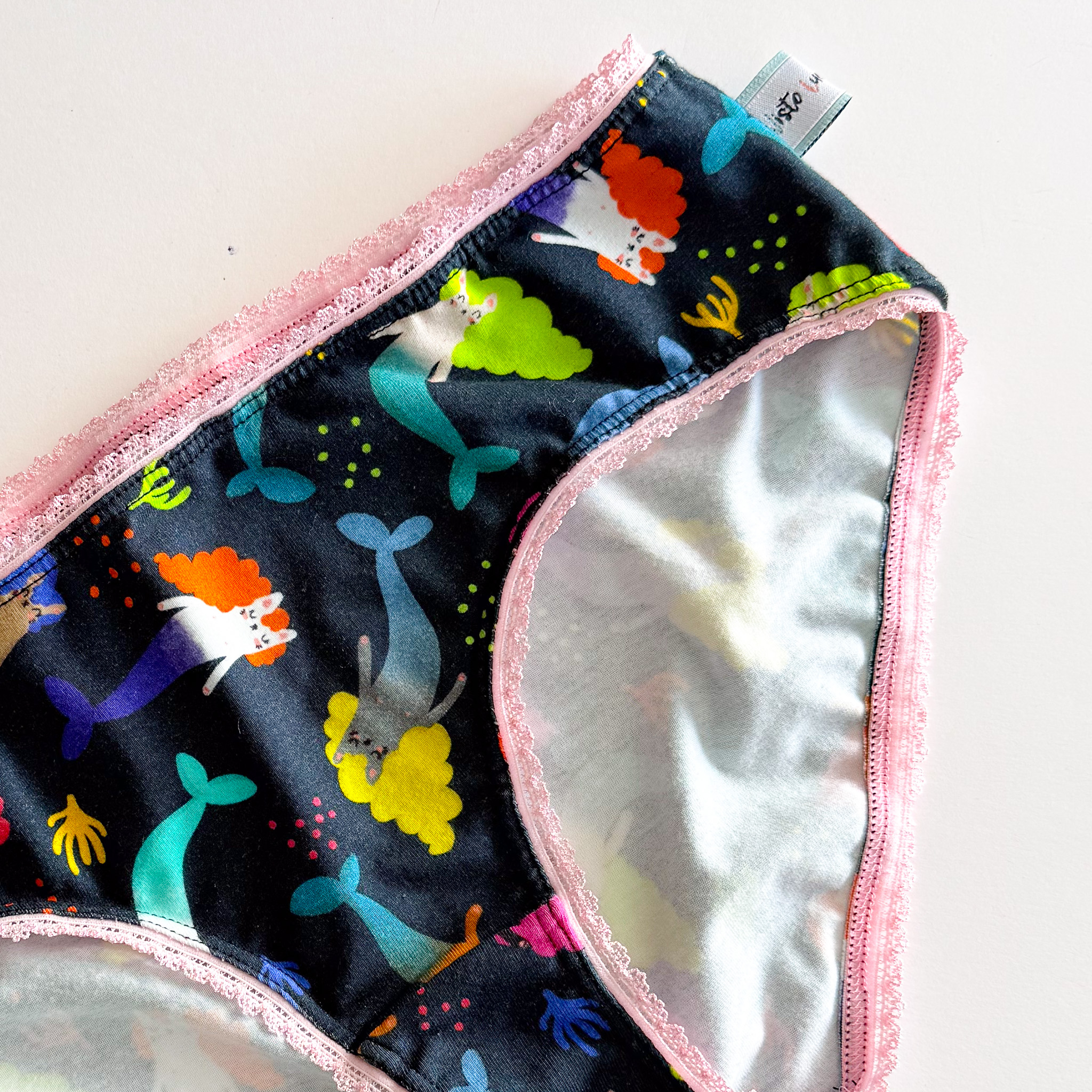Braguitas Mermaid Cats