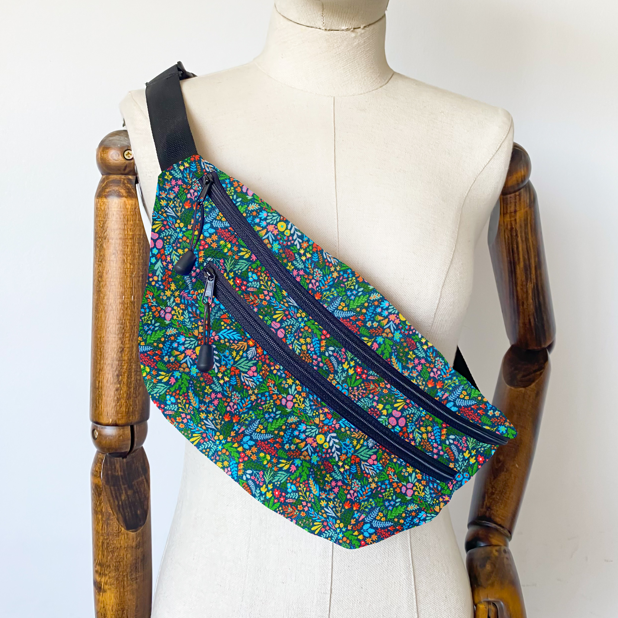 Riñonera Flower Tapestry